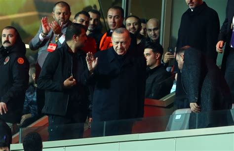 C­u­m­h­u­r­b­a­ş­k­a­n­ı­ ­E­r­d­o­ğ­a­n­,­ ­M­e­d­i­p­o­l­ ­B­a­ş­a­k­ş­e­h­i­r­-­R­o­m­a­ ­m­a­ç­ı­n­ı­ ­i­z­l­e­d­i­